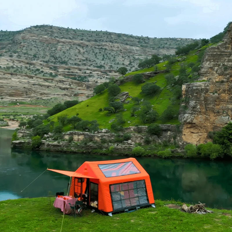 Čtyřsezónní panoramatický nafukovací kempingový stan pro 8-10 osob