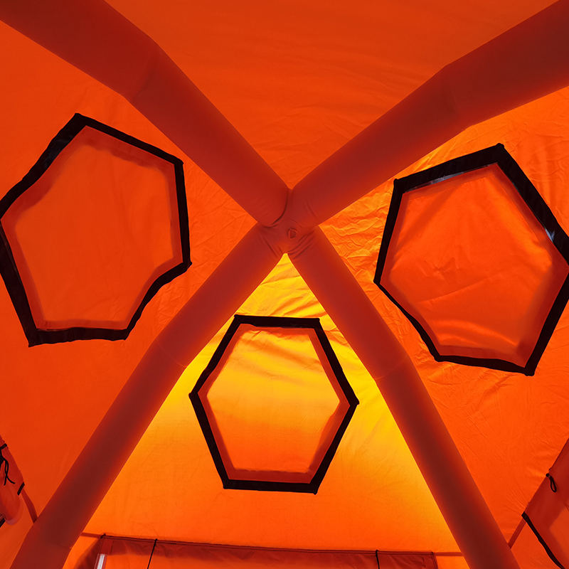 Nafukovací stan pro 4 osoby